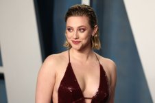 Lili Reinhart (10).jpg