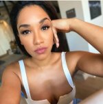 Candice patton (19).jpg