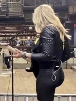  Nita Strauss (18).jpg