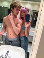 Taylor Swift (1).jpg